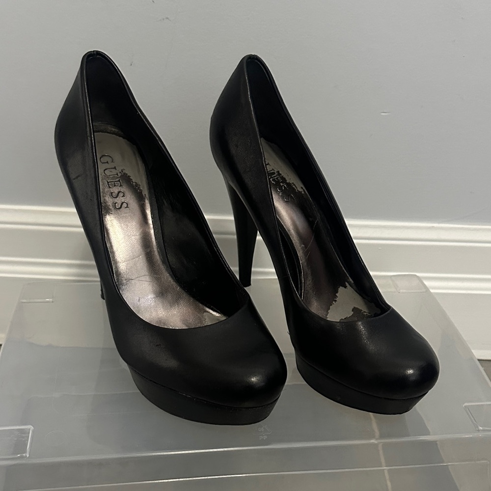 GUESS Black Leather-Look Platform Stiletto Pumps